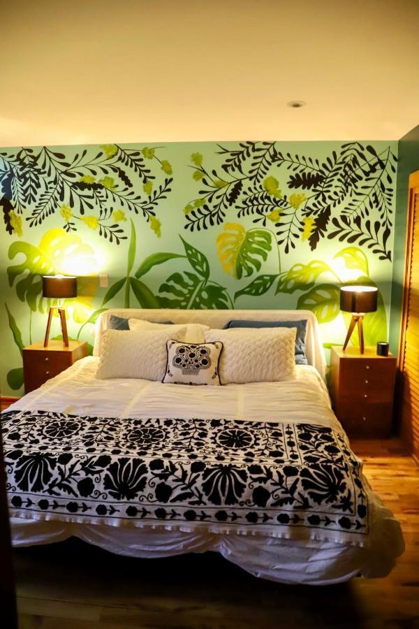 Luxurious Mid Century Modern Folk Art Home Mexico City Exteriör bild