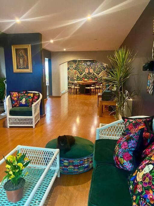 Luxurious Mid Century Modern Folk Art Home Mexico City Exteriör bild