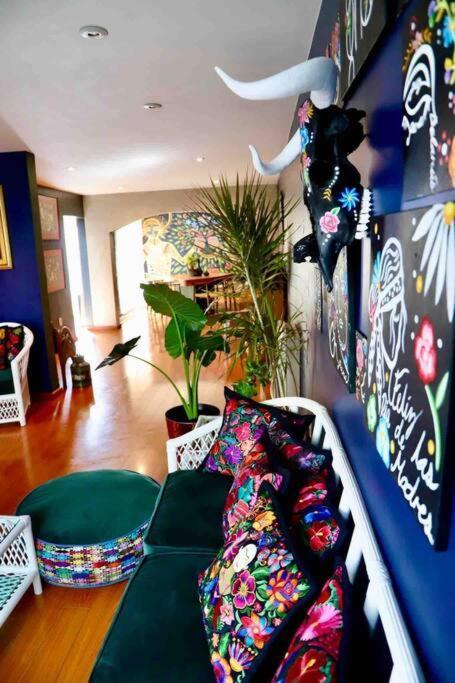 Luxurious Mid Century Modern Folk Art Home Mexico City Exteriör bild